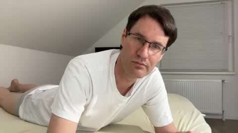 Snapshot of zzz123_cam chatting on April 2026 03:17:02 PM zzz123_cam online show from April 2026 03:17:02 PM