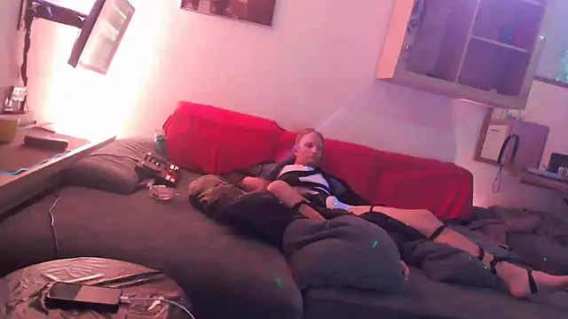 Snapshot of davidgntxxxxx chatting on January 2026 07:11:01 PM davidgntxxxxx online show from January 2026 07:11:01 PM