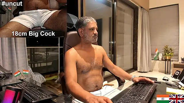 Snapshot of OnlineBossUK chatting on February 2025 04:21:01 PM OnlineBossUK online show from February 2025 04:21:01 PM