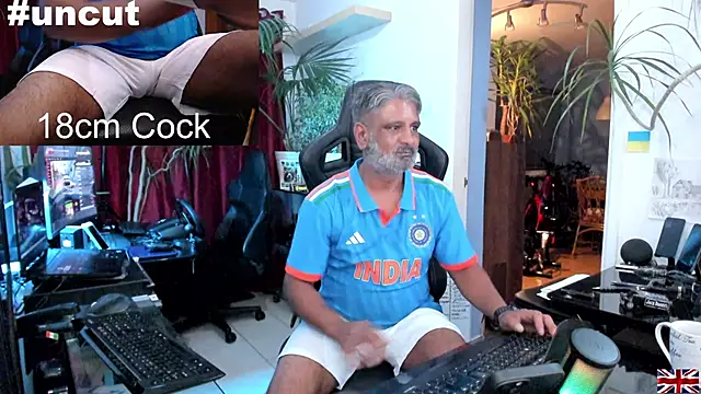 Snapshot of OnlineBossUK chatting on March 2025 11:47:01 PM OnlineBossUK online show from March 2025 11:47:01 PM