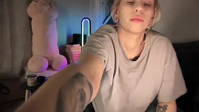 Mannarie Madsinn online show from March 2025 02:07:02 AM