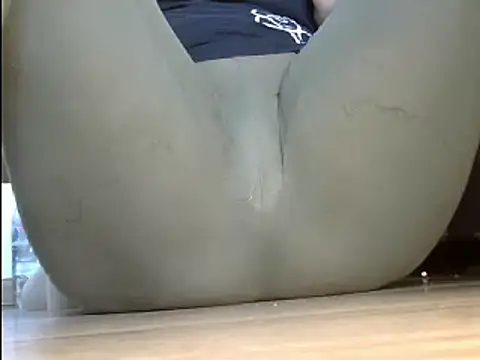 Snapshot of Squirtlady38 chatting on February 2025 04:37:02 PM Squirtlady38 online show from February 2025 04:37:02 PM