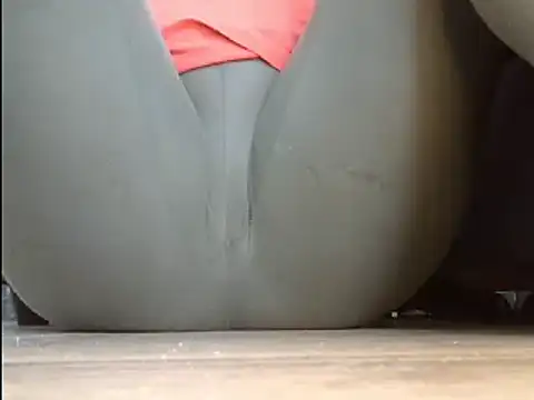 Snapshot of Squirtlady38 chatting on February 2025 01:08:02 PM Squirtlady38 online show from February 2025 01:08:02 PM