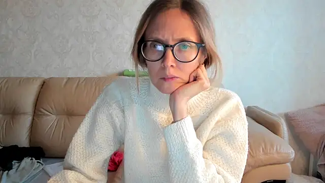 Snapshot of angelmommu chatting on March 2025 02:55:01 PM angelmommu online show from March 2025 02:55:01 PM