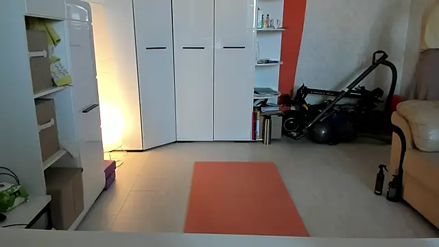 Snapshot of angelmommu chatting on March 2025 06:07:02 AM angelmommu online show from March 2025 06:07:02 AM