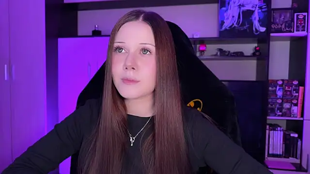 Snapshot of jasminevine chatting on April 2026 10:18:01 PM jasminevine online show from April 2026 10:18:01 PM