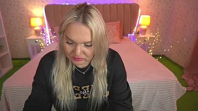 Snapshot of MissyMartinez chatting on March 2025 07:18:01 AM MissyMartinez online show from March 2025 07:18:01 AM