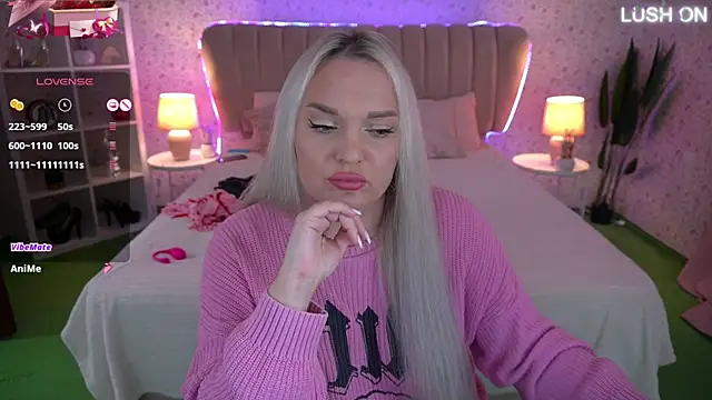 Snapshot of MissyMartinez chatting on November 2025 08:03:02 AM MissyMartinez online show from November 2025 08:03:02 AM