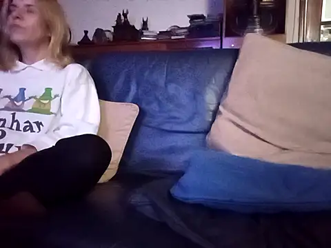 coolkasal online show from April 2026 09:04:01 PM