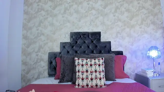 elizabeth coleman online show from December 2025 07:30:02 PM