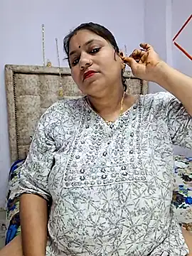 MOM-SUN-COUPLE online show from March 2025 04:13:02 PM