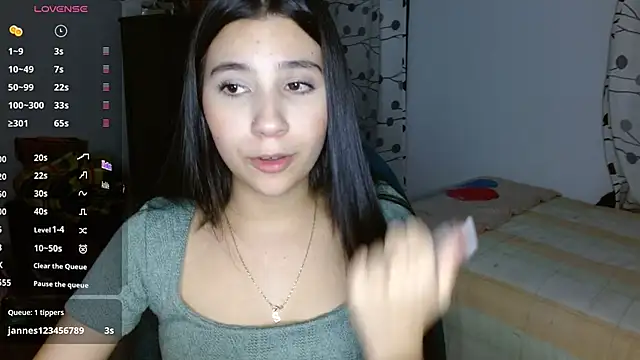 Snapshot of mia__lopez_ chatting on December 2024 03:47:02 AM mia lopez online show from December 2024 03:47:02 AM