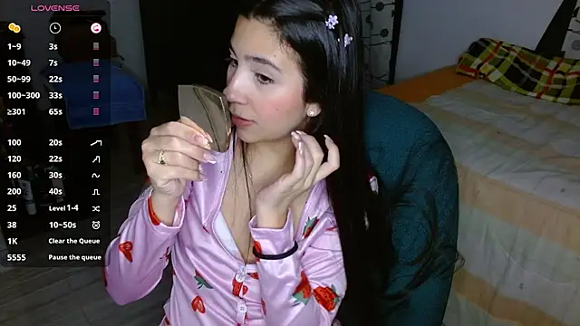 Snapshot of mia__lopez_ chatting on December 2024 10:56:02 PM mia lopez online show from December 2024 10:56:02 PM