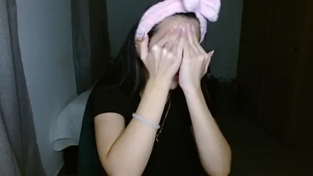 Snapshot of mia__lopez_ chatting on November 2025 04:23:01 AM mia lopez online show from November 2025 04:23:01 AM