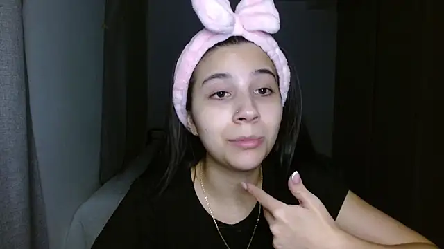 Snapshot of mia__lopez_ chatting on November 2025 04:11:01 AM mia lopez online show from November 2025 04:11:01 AM