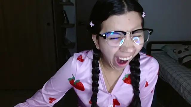 Snapshot of mia__lopez_ chatting on April 2026 01:14:01 AM mia lopez online show from April 2026 01:14:01 AM