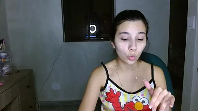 Snapshot of mia__lopez_ chatting on June 2026 03:50:02 AM mia lopez online show from June 2026 03:50:02 AM