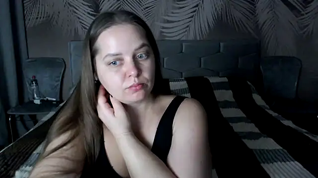 Snapshot of uliastar chatting on November 2025 08:25:02 AM uliastar online show from November 2025 08:25:02 AM