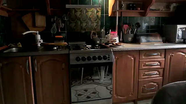 uliastar online show from March 2026 07:05:01 AM