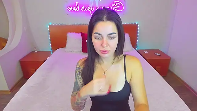 Snapshot of CrazyMilanka chatting on September 2025 07:33:02 AM CrazyMilanka online show from September 2025 07:33:02 AM