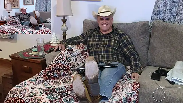 Foxhunt99 online show from December 2024 02:55:02 AM