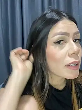 Snapshot of martina_contreras chatting on January 2025 06:03:01 AM martina contreras online show from January 2025 06:03:01 AM