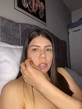 martina contreras online show from April 2026 10:08:02 PM