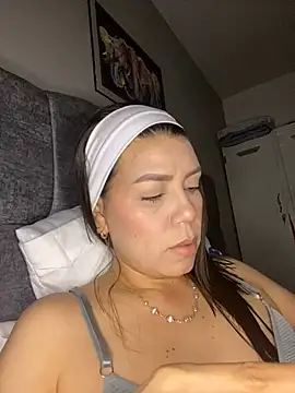 martina contreras online show from April 2026 04:02:02 AM