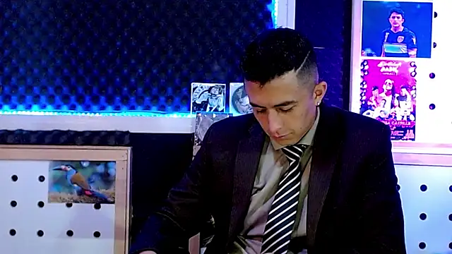 Darko0717 online show from February 2025 01:37:02 PM