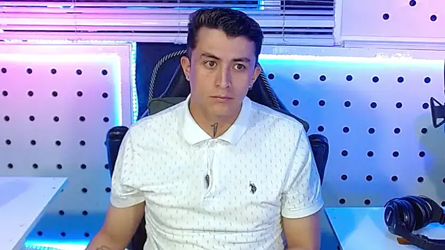 Darko0717 online show from October 2025 11:41:02 PM