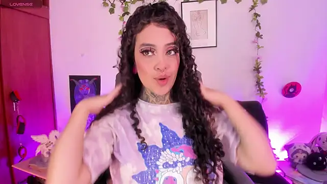 Snapshot of Cata_green chatting on November 2025 07:37:01 PM Cata green online show from November 2025 07:37:01 PM