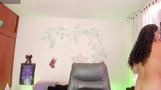 Snapshot of Cata_green chatting on December 2025 08:04:02 PM Cata green online show from December 2025 08:04:02 PM