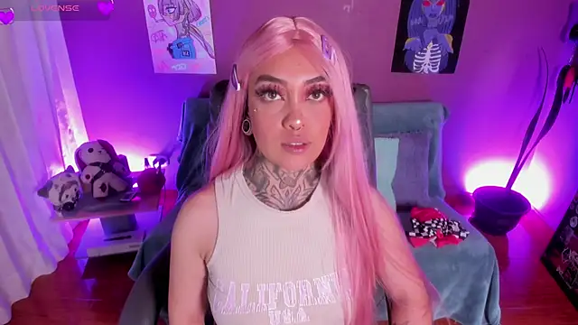 Snapshot of Cata_green chatting on March 2026 07:25:01 PM Cata green online show from March 2026 07:25:01 PM