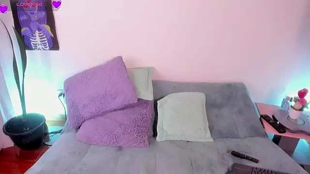 Snapshot of Cata_green chatting on April 2026 07:14:01 PM Cata green online show from April 2026 07:14:01 PM