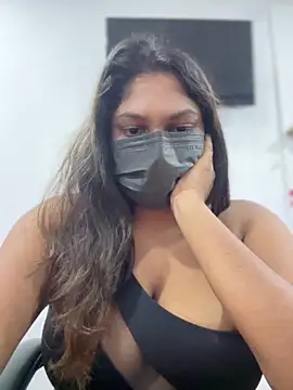 Snapshot of Black_Beauty997 chatting on February 2025 05:52:02 PM Black Beauty997 online show from February 2025 05:52:02 PM