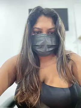 Snapshot of Black_Beauty997 chatting on February 2025 01:57:01 AM Black Beauty997 online show from February 2025 01:57:01 AM