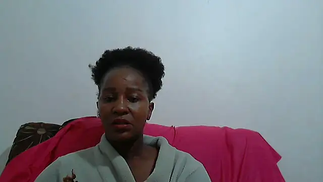 Snapshot of sluttylaura21 chatting on March 2025 06:04:02 PM sluttylaura21 online show from March 2025 06:04:02 PM