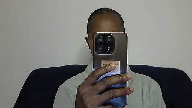 Snapshot of sluttylaura21 chatting on March 2025 05:00:02 AM sluttylaura21 online show from March 2025 05:00:02 AM