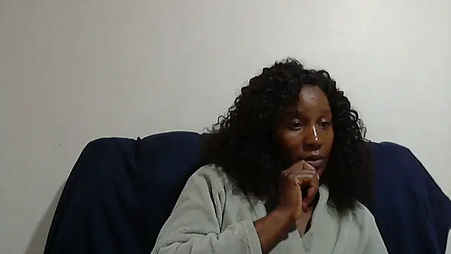 Snapshot of sluttylaura21 chatting on March 2025 05:41:02 PM sluttylaura21 online show from March 2025 05:41:02 PM