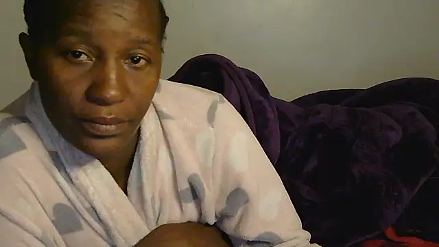 Snapshot of sluttylaura21 chatting on October 2025 05:30:01 PM sluttylaura21 online show from October 2025 05:30:01 PM