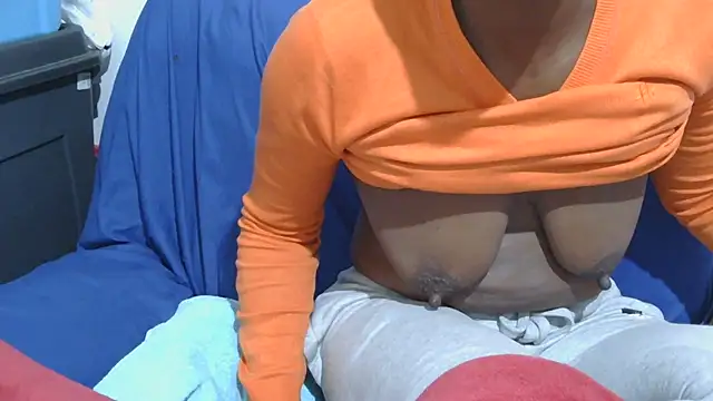 Snapshot of sluttylaura21 chatting on November 2025 04:40:01 PM sluttylaura21 online show from November 2025 04:40:01 PM