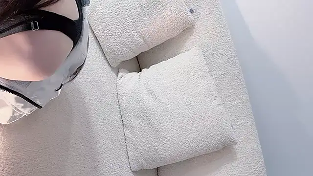 Serena-AU online show from October 2025 02:53:01 PM