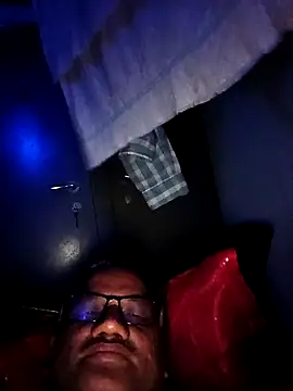 StarPacifist6 online show from December 2024 05:41:02 PM