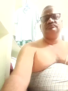 StarPacifist6 online show from December 2024 12:45:02 PM