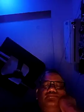 StarPacifist6 online show from December 2024 01:13:01 AM