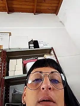 Snapshot of estefyzapata chatting on February 2026 06:39:01 PM estefyzapata online show from February 2026 06:39:01 PM