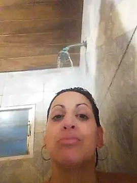 Snapshot of estefyzapata chatting on April 2026 04:43:02 AM estefyzapata online show from April 2026 04:43:02 AM