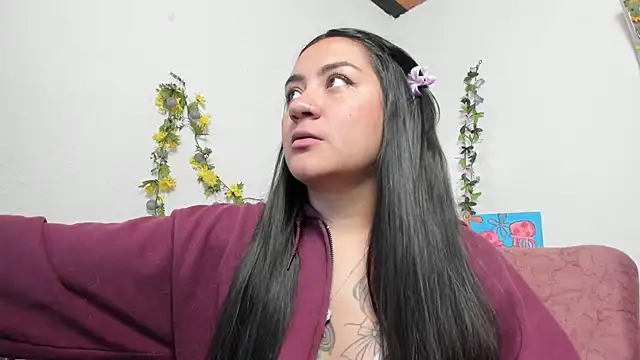 Snapshot of Hanna_moore1 chatting on March 2025 07:10:02 PM Hanna moore1 online show from March 2025 07:10:02 PM