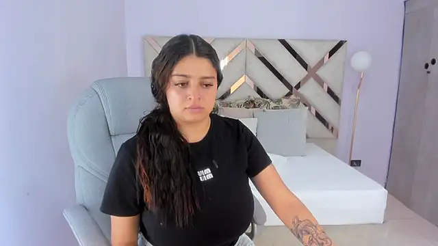 Snapshot of kylie_reyes chatting on June 2026 08:10:01 PM kylie reyes online show from June 2026 08:10:01 PM