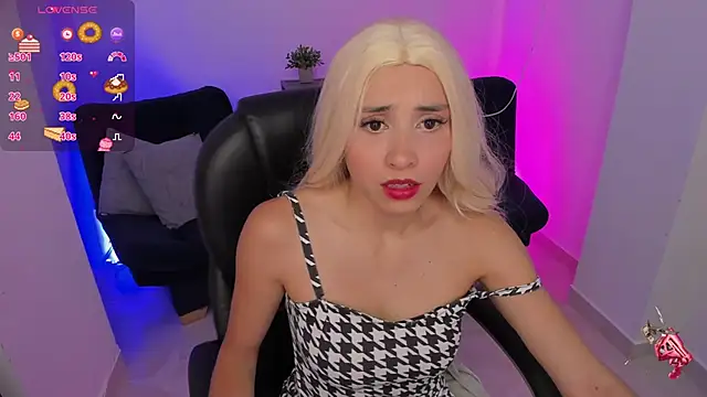 emilly smith 1 online show from April 2026 06:33:01 AM